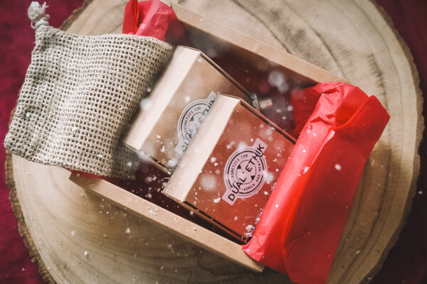 Coffret cadeau 2 savons et accessoire